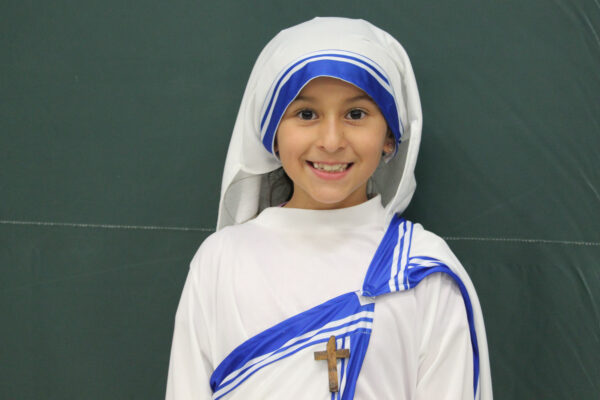 Young girl dressed as Mother Teresa